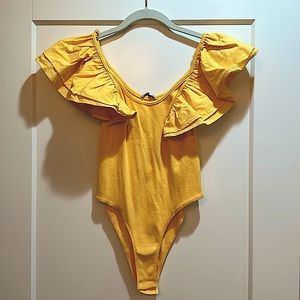 Zara puffed sleeve bodysuit. Orange size medium